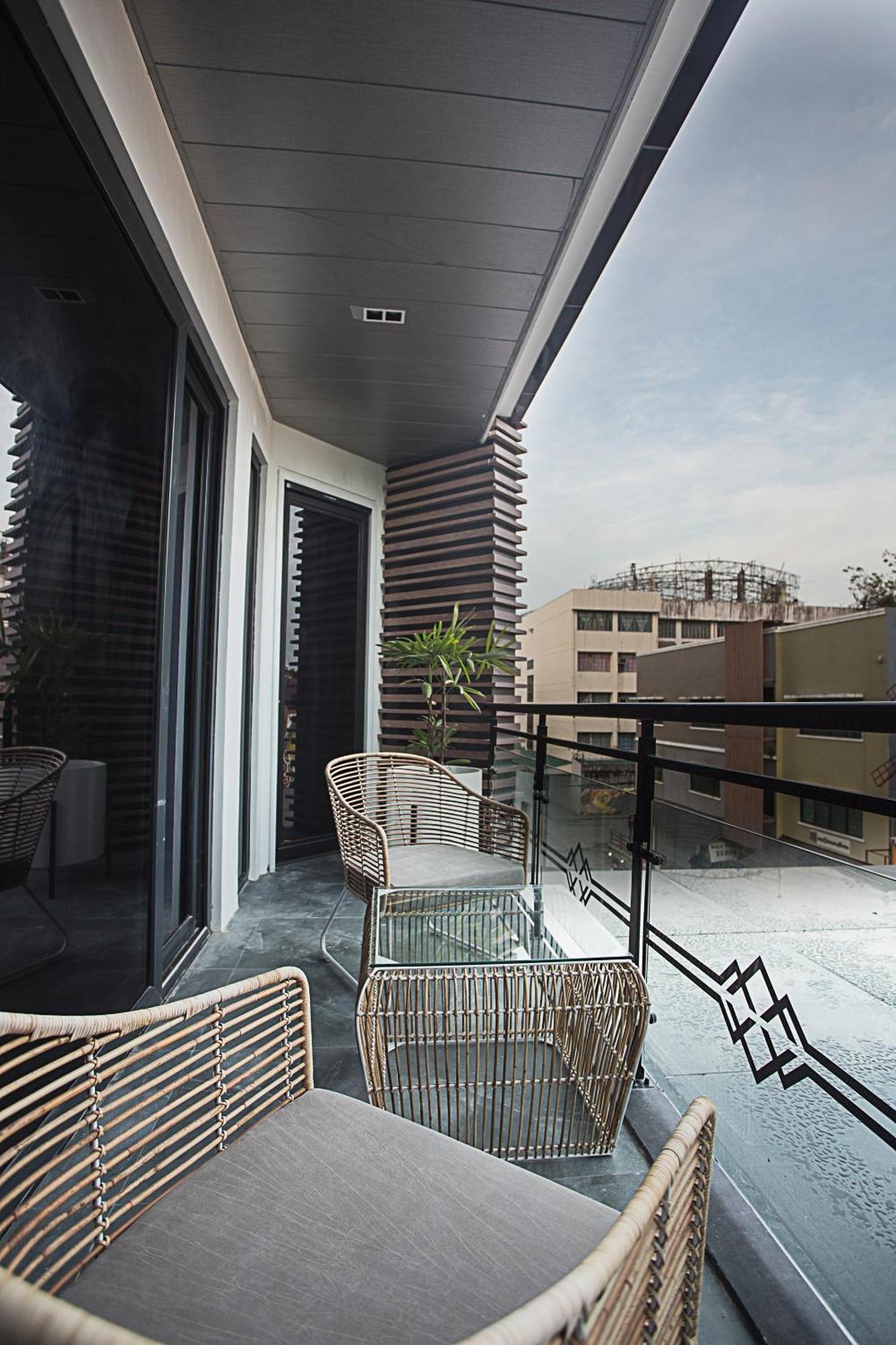 Stonehill Suites Bacolod Extérieur photo